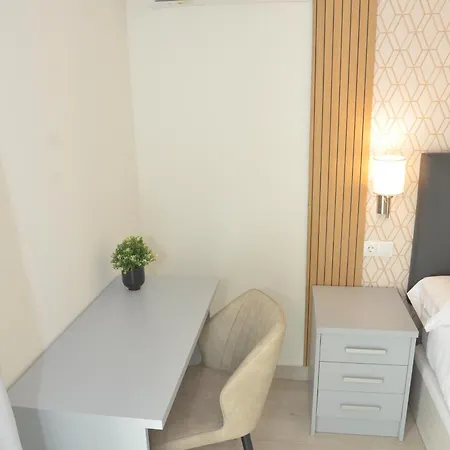 Beethoven Luxury Πανσιόν 3*